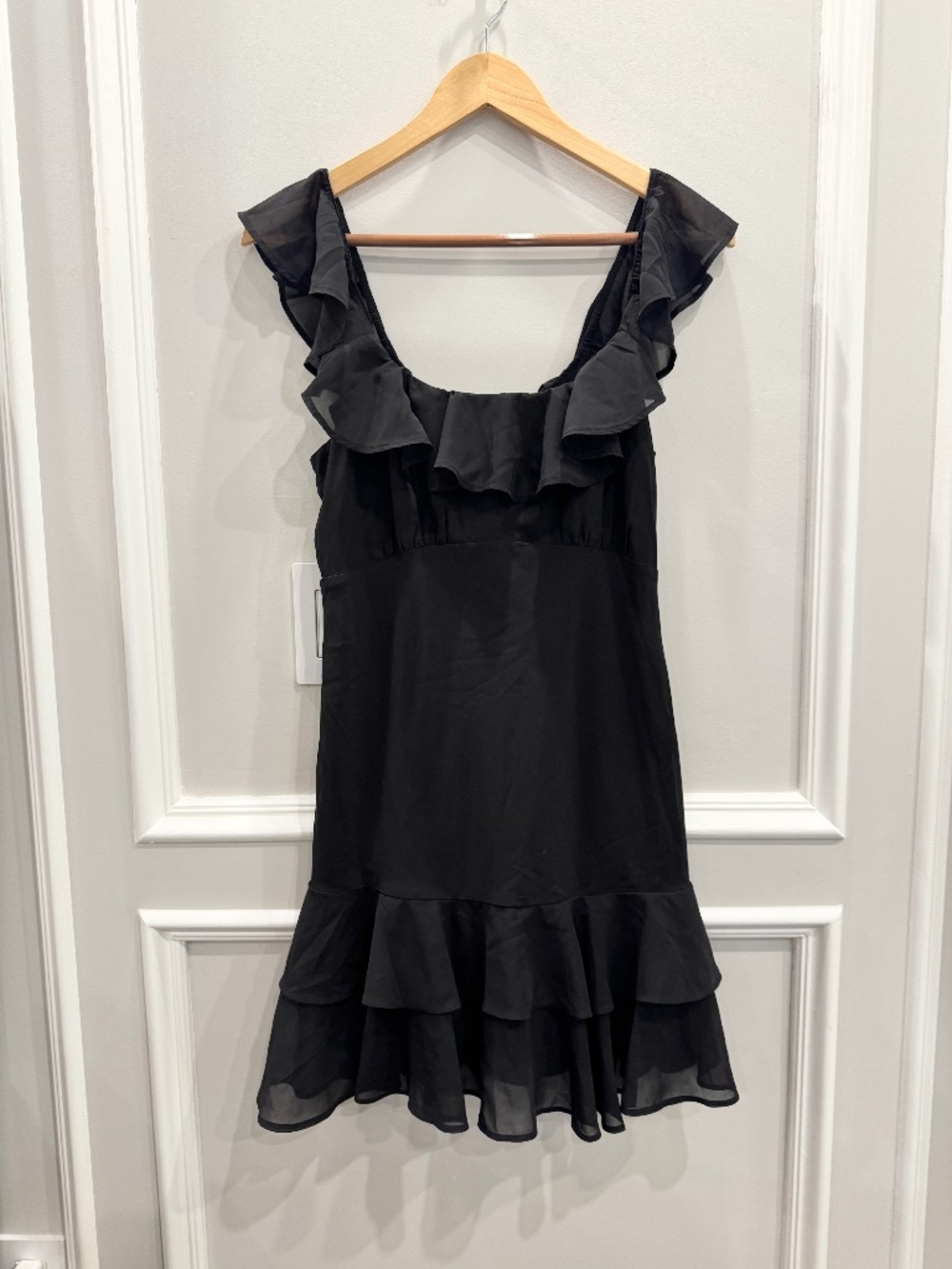 NWT Abercrombie & Fitch Black Ruffle Mini Dress Small